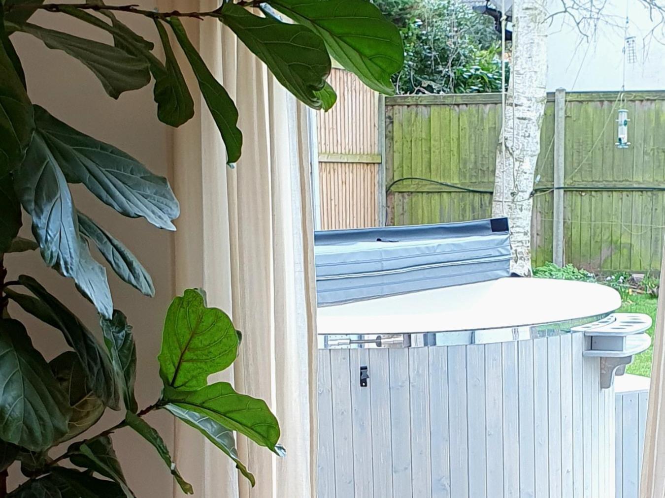 Island Retreat With Hottub Villa West Mersea Exterior photo